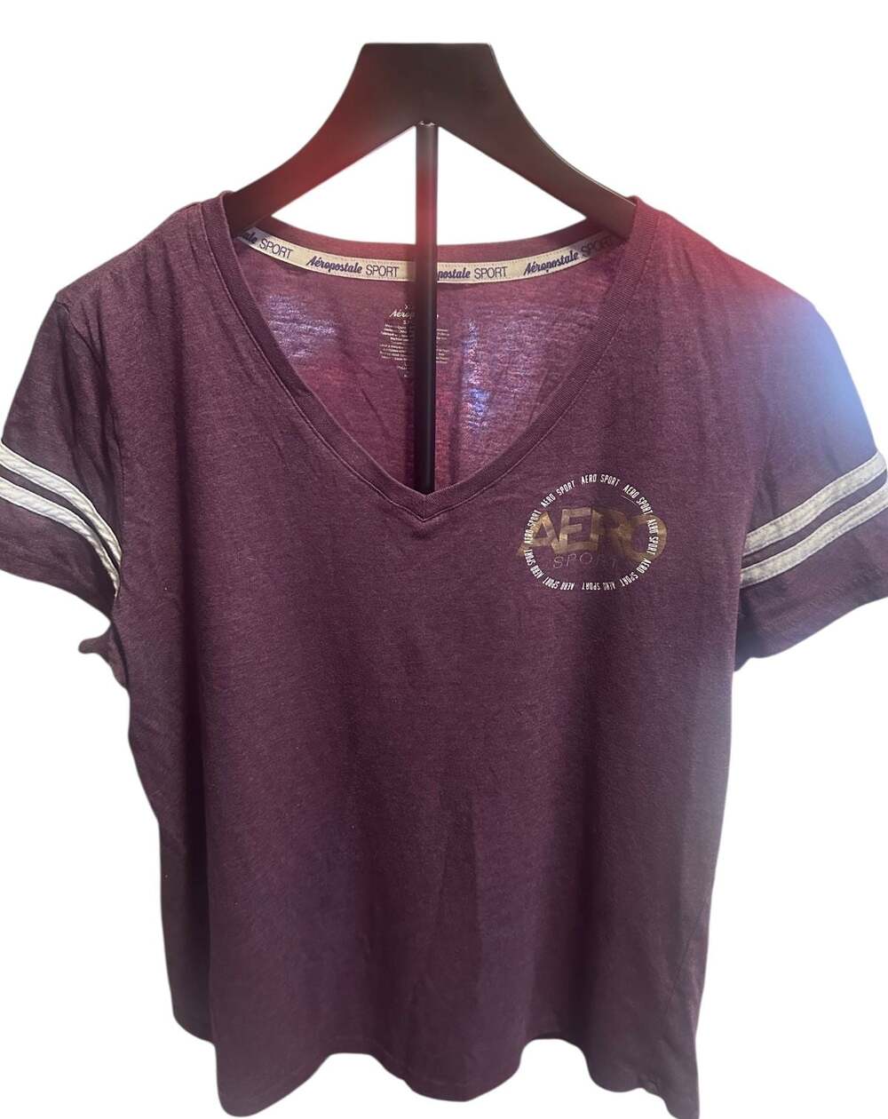 Aeropostale Sport Women's XL V-Neck Varsity Stripe Graphic T-Shirt Purple
